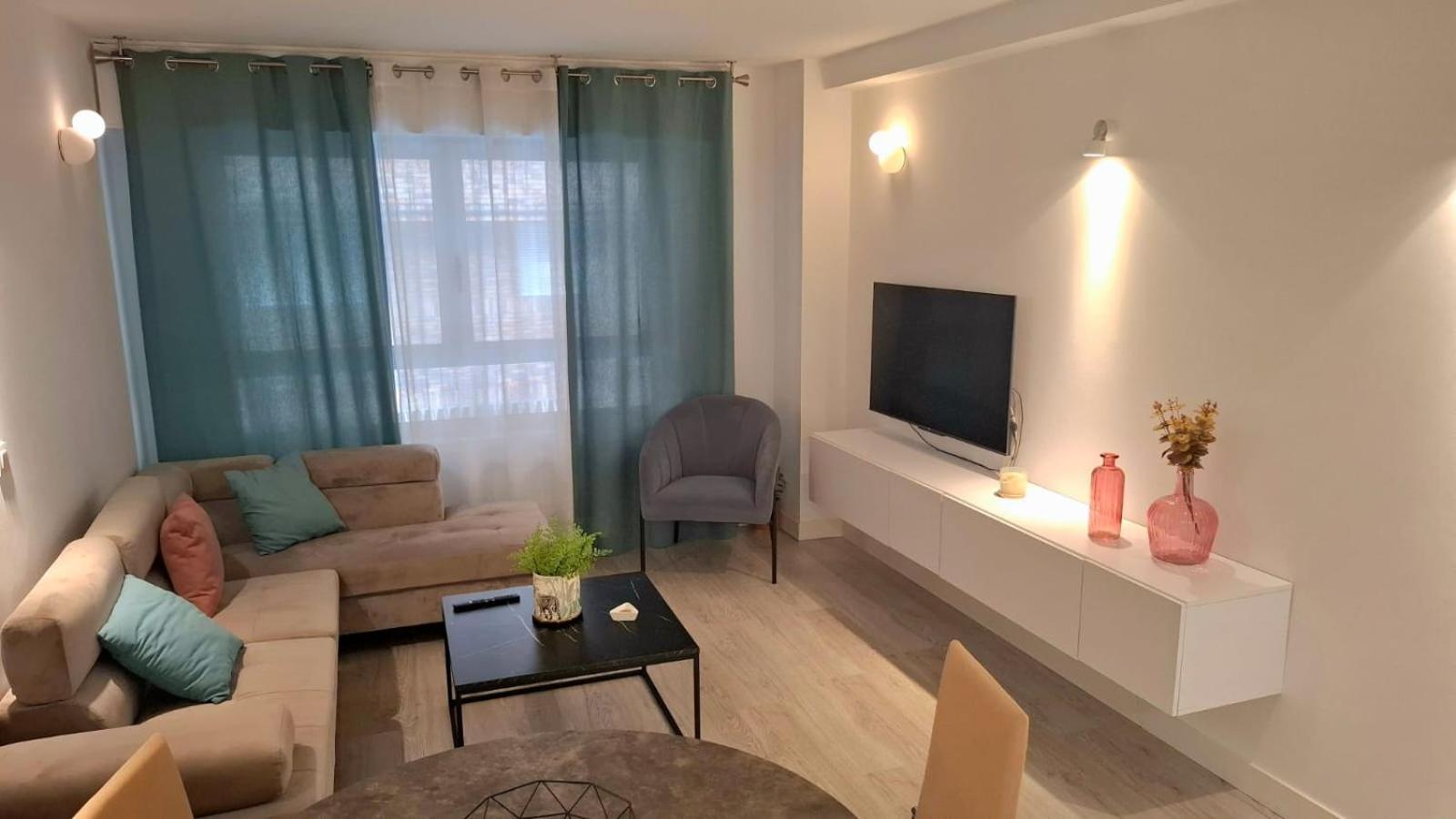 Moderno Apartamento Con Garaje Privado En El Centro De فيجو المظهر الخارجي الصورة